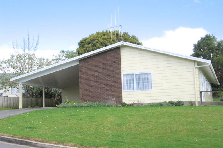 Photo of property in 2 Aratiatia Place, Tikipunga, Whangarei, 0112