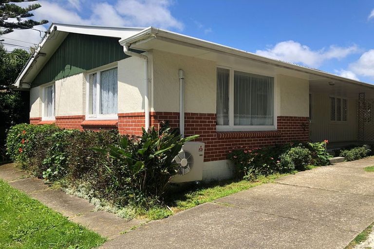 Photo of property in 2/54 Kings Crescent, Hutt Central, Lower Hutt, 5010