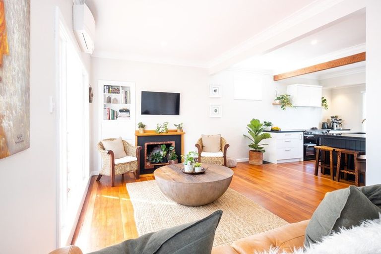 Photo of property in 6 Coleman Terrace, Hospital Hill, Napier, 4110