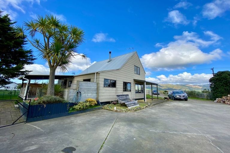 Photo of property in 928 Tennent Drive, Linton, Palmerston North, 4472