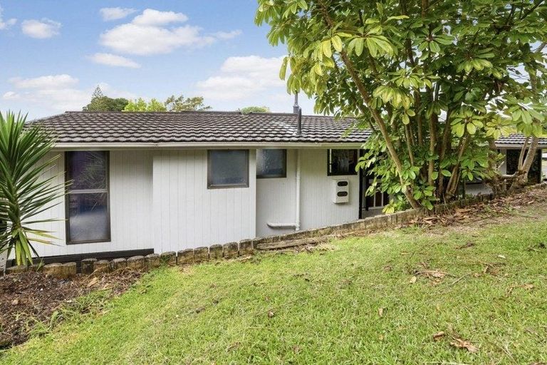 Photo of property in 69 Peach Road, Glenfield, Auckland, 0629
