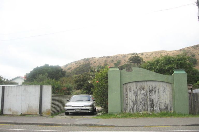 Photo of property in 86 Wellington Road, Paekakariki, 5034