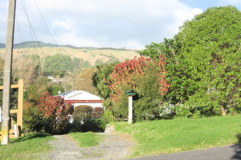Photo of property in 47 Dale Road, Raumati South, Paraparaumu, 5032