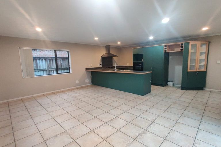Photo of property in 36 Cyril French Drive, Flat Bush, Auckland, 2016
