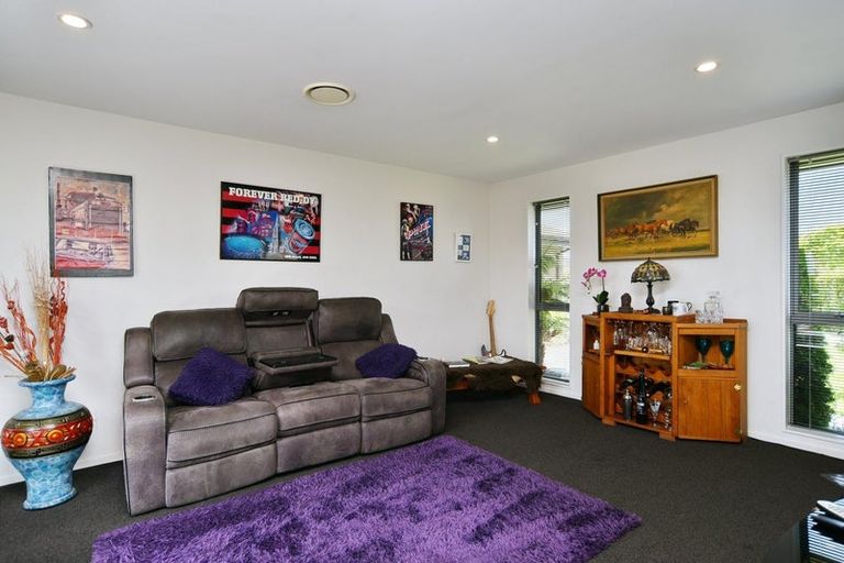 Photo of property in 2 Foxton Drive, Kaiapoi, 7630