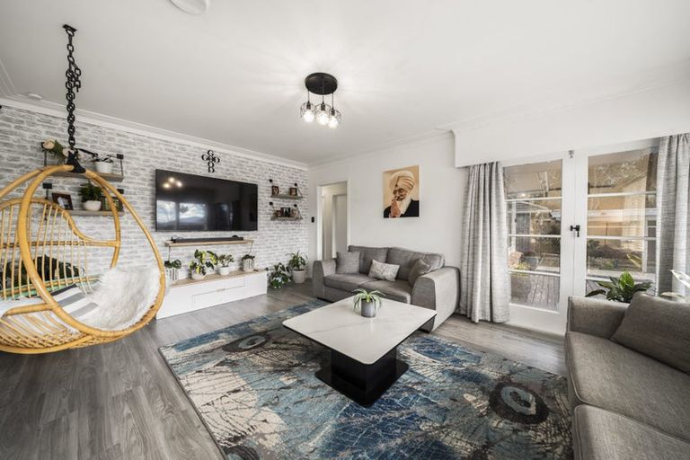Photo of property in 21 Orams Road, Hillpark, Auckland, 2102