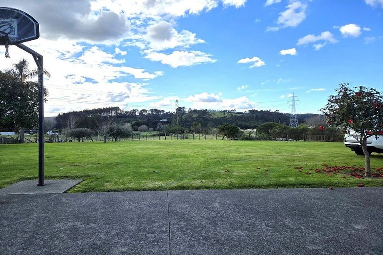 Photo of property in 6 Deacon Road, Riverhead, Kumeu, 0892