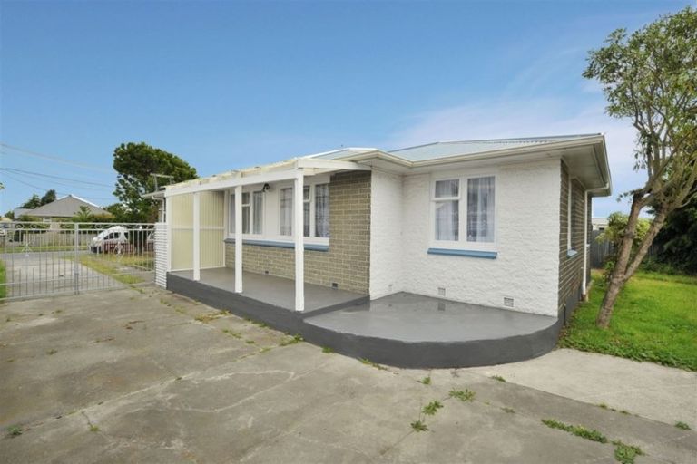 Photo of property in 59 Lyndhurst Crescent, Aranui, Christchurch, 8061
