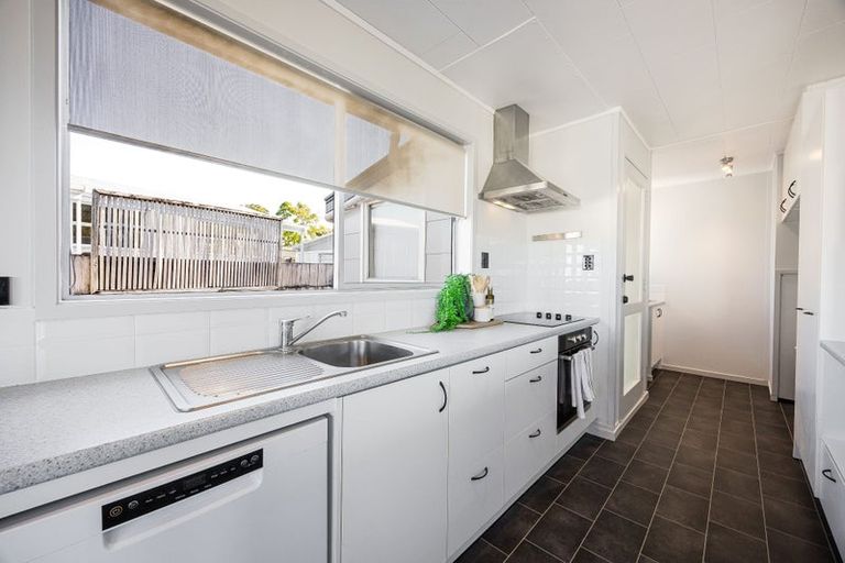 Photo of property in 21 Snells Beach Road, Snells Beach, 0920