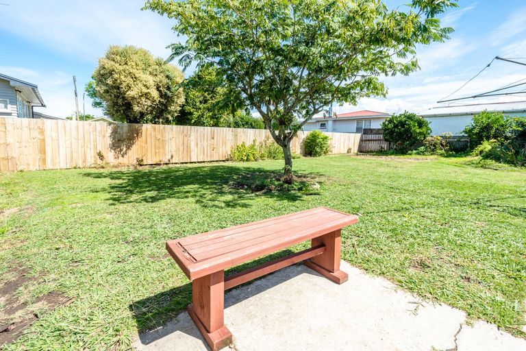 Photo of property in 215 Lytton Road, Elgin, Gisborne, 4010