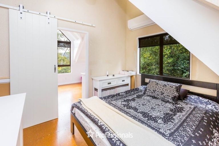 Photo of property in 8 Hobbit Lane, Pinehaven, Upper Hutt, 5371