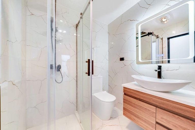 Photo of property in 15 Te Kaapia Road, Papakura, 2110