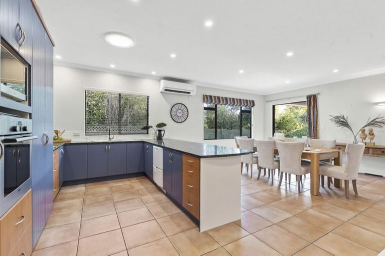 Photo of property in 91 Te Wharau Drive, Greenhithe, Auckland, 0632