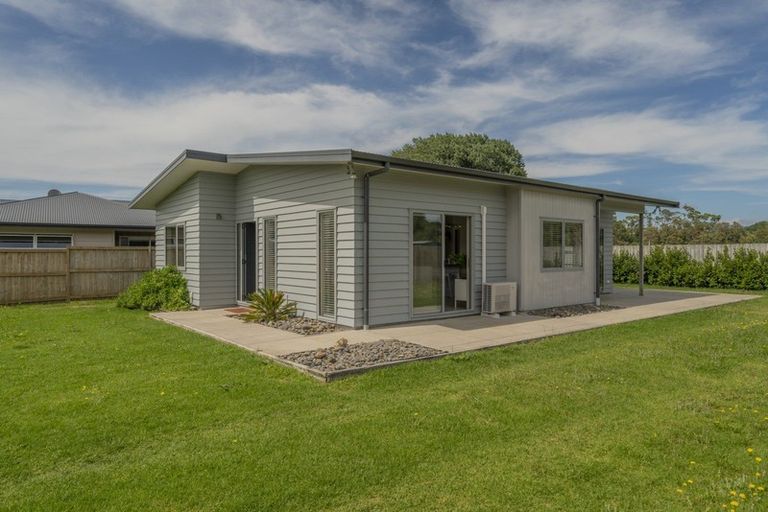 Photo of property in 23 Captain Wood Avenue, Whitianga, 3510