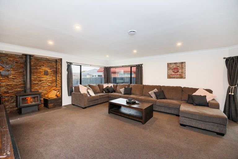 Photo of property in 28 Jefferson Crescent, Milson, Palmerston North, 4414