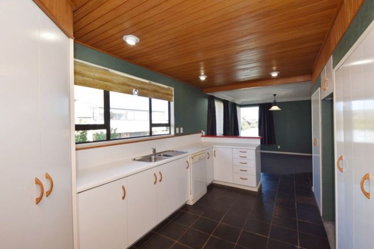 Photo of property in 708 Queens Drive, Waikiwi, Invercargill, 9810