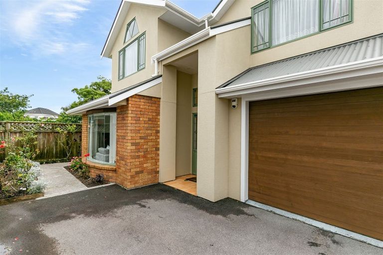 Photo of property in 15a The Quadrant, Miramar, Wellington, 6022