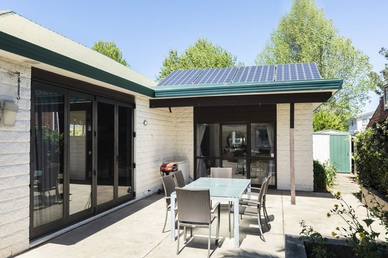 Photo of property in 52 Parkstone Avenue, Ilam, Christchurch, 8041