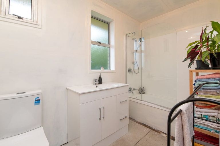 Photo of property in 6 Leslie Avenue, Western Heights, Rotorua, 3015