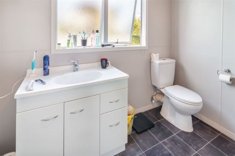 Photo of property in 68 Eglinton Road, The Glen, Dunedin, 9011