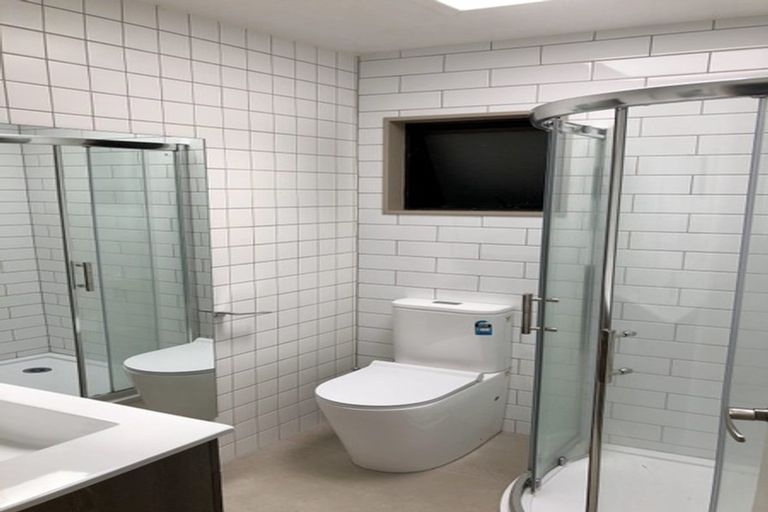 Photo of property in 2/4 Pine Street, New Lynn, Auckland, 0600