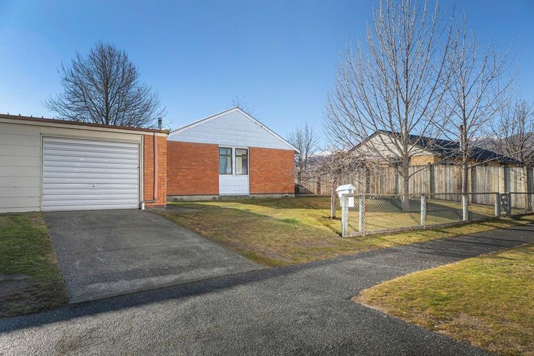 Photo of property in 24 Gilling Place, Cromwell, 9310