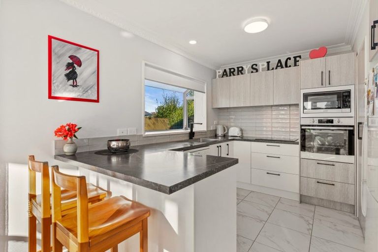 Photo of property in 19 Reilly Avenue, Mount Maunganui, 3116