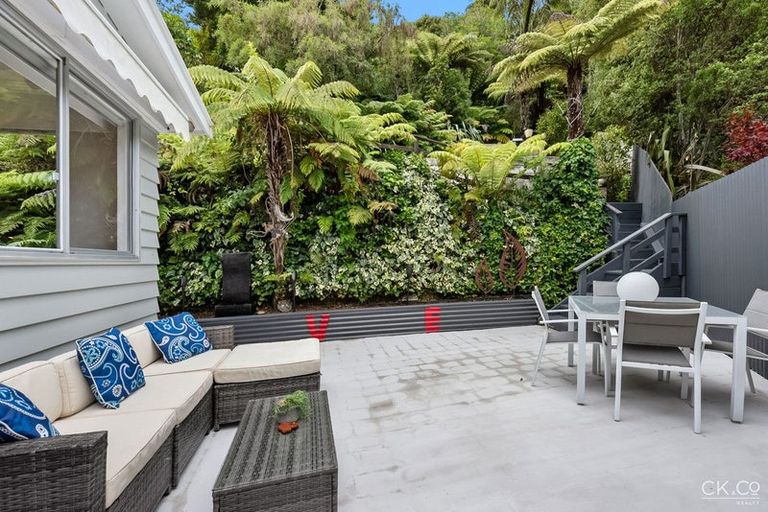 Photo of property in 32 Forest Road, Pinehaven, Upper Hutt, 5019