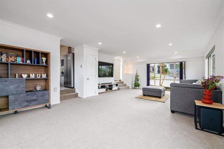 Photo of property in 23 Virginia Street, Henderson, Auckland, 0612