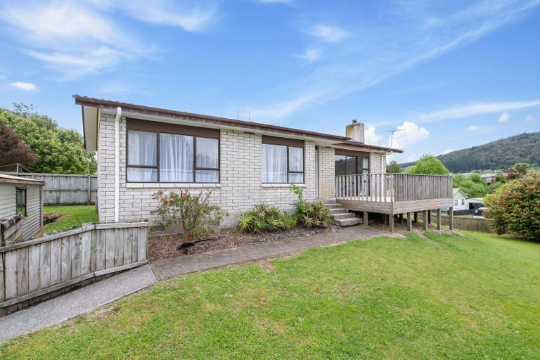 Photo of property in 19 Goldie Street, Pukehangi, Rotorua, 3015