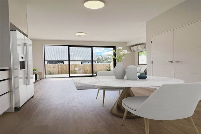 Photo of property in 10d Sunward Rise, Glenfield, Auckland, 0629