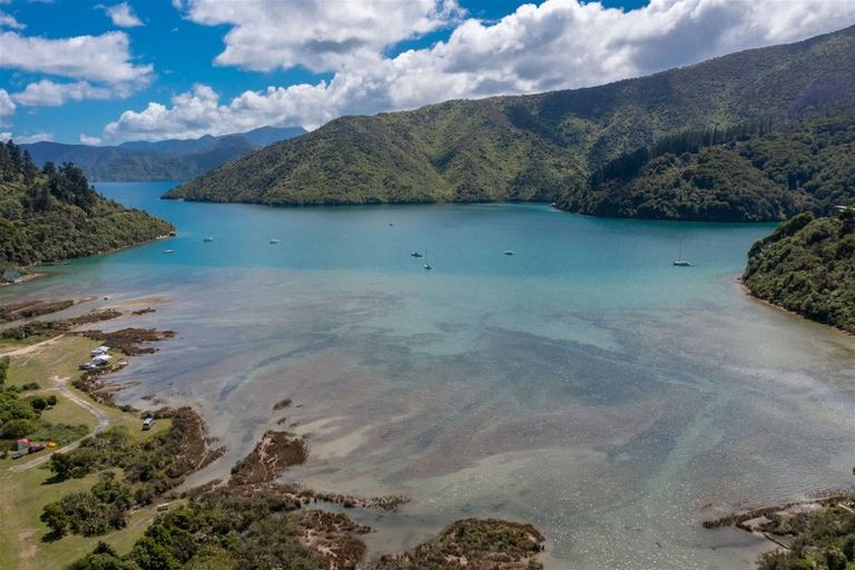 Photo of property in 573 Port Underwood Road, Whatamango Bay, Picton, 7281