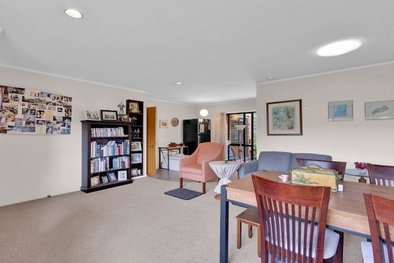 Photo of property in 42 Woodburn Avenue, Flagstaff, Hamilton, 3210