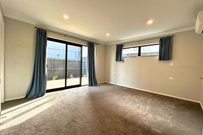 Photo of property in 42 Montgomery Avenue, Belmont, Auckland, 0622