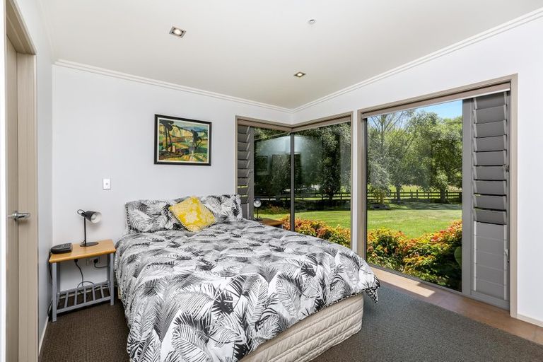 Photo of property in 371d Mangorei Road, Merrilands, New Plymouth, 4312