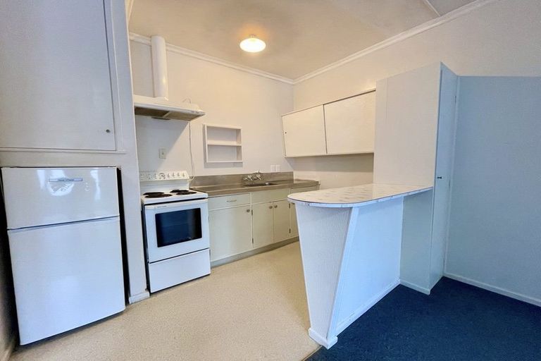 Photo of property in 58 Fairlie Terrace, Kelburn, Wellington, 6021