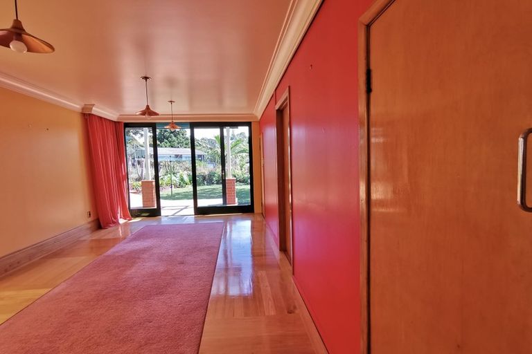 Photo of property in 21 Rosalind Road, Glenfield, Auckland, 0629