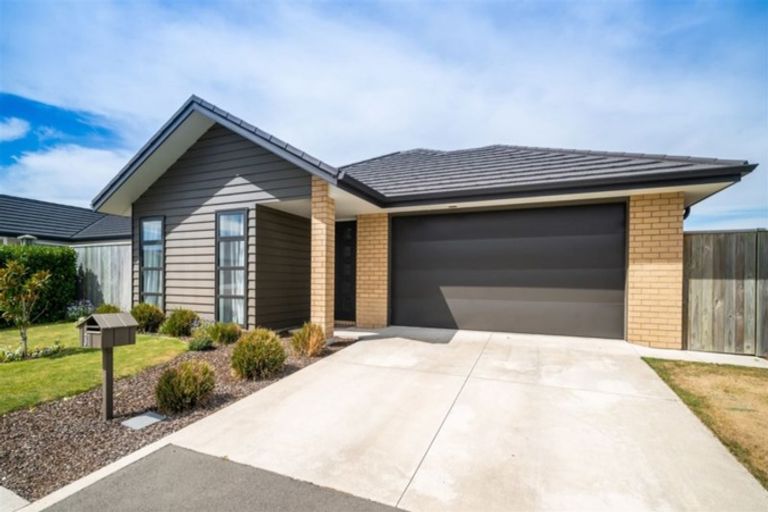 Photo of property in 31 Rossall Crescent, Rolleston, 7615