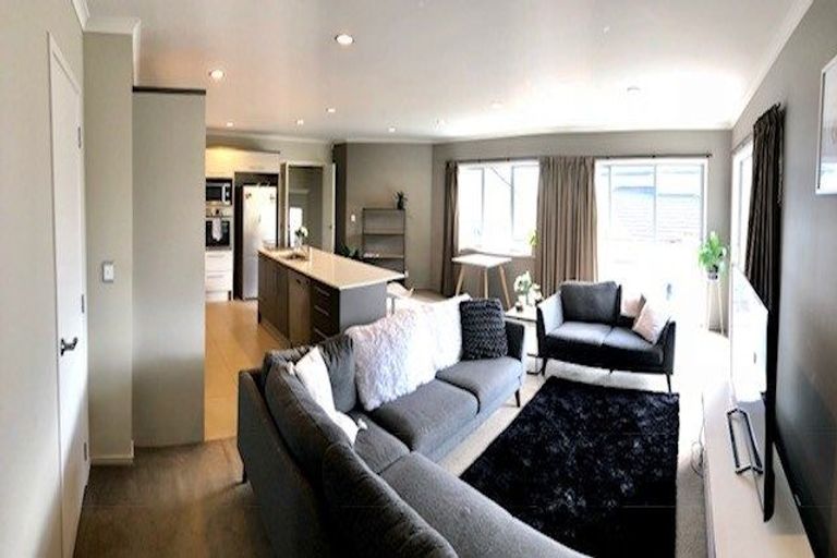 Photo of property in 4 Bilancia Place, Flat Bush, Auckland, 2016