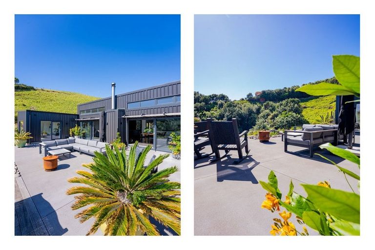 Photo of property in Tapuae, 21 Washer Road, Omata, New Plymouth, 4374