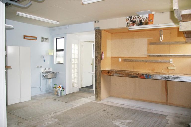 Photo of property in 117 Everitt Crescent, Whangamata, 3620