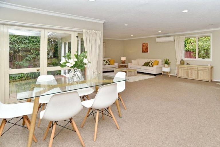 Photo of property in 36 Highfield Place, Avonhead, Christchurch, 8042