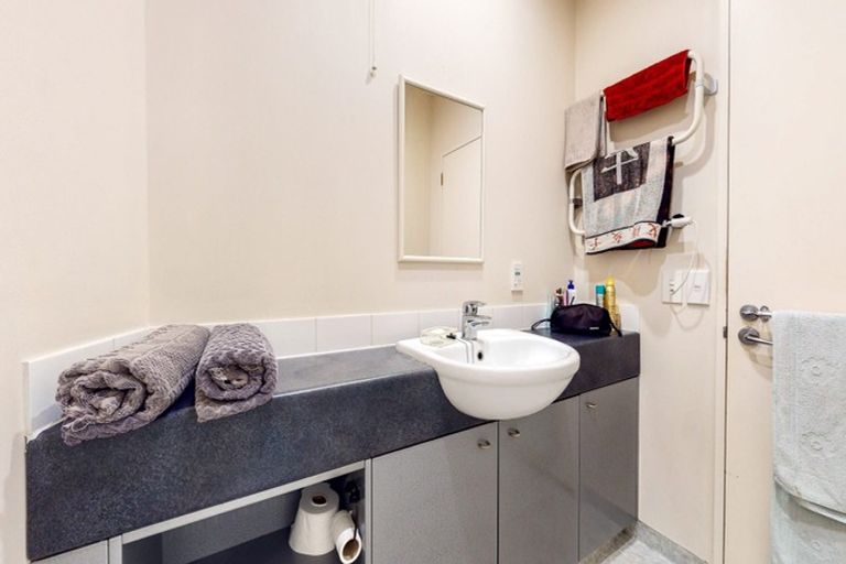 Photo of property in Hume House, 28/152 The Terrace, Wellington Central, Wellington, 6011