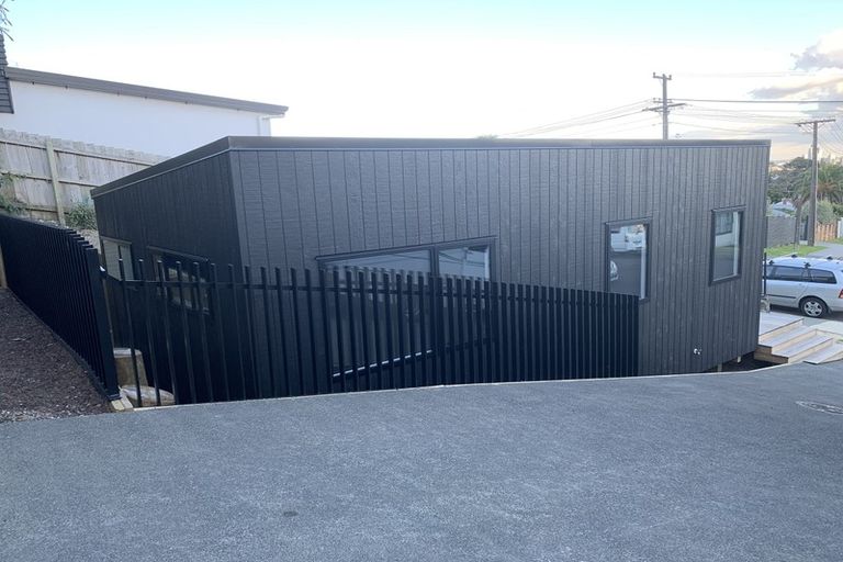 Photo of property in 14 City View Terrace, Birkenhead, Auckland, 0626