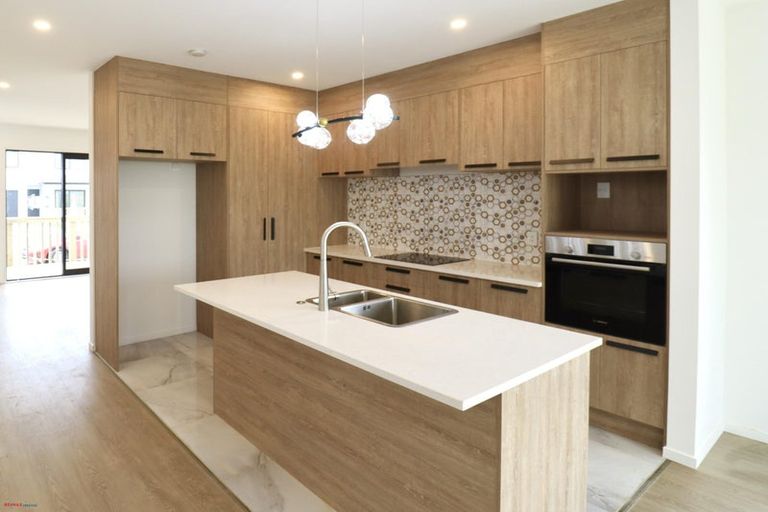 Photo of property in 25 Woven Place, Karaka, Papakura, 2113