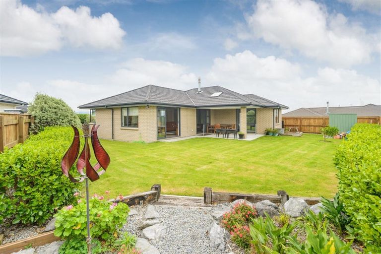 Photo of property in 27 Macdonald Heights, Feilding, 4702