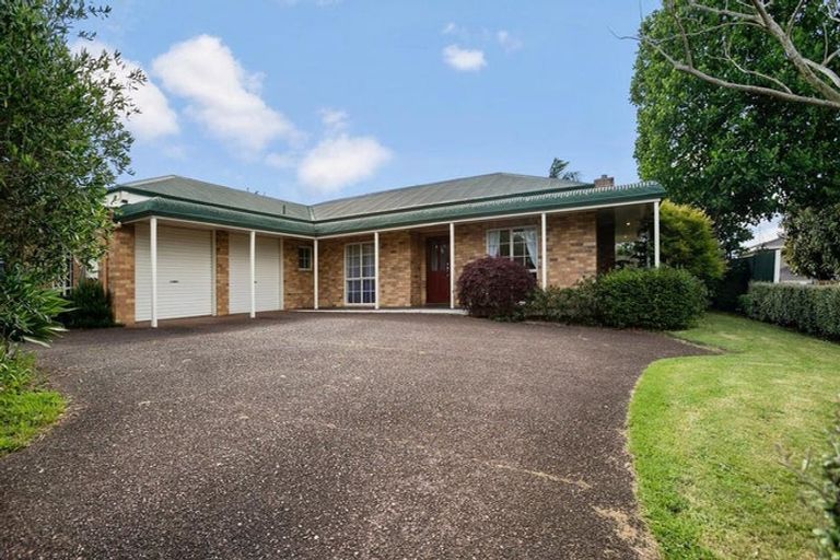 Photo of property in 11 Rifleman Rise, Unsworth Heights, Auckland, 0632