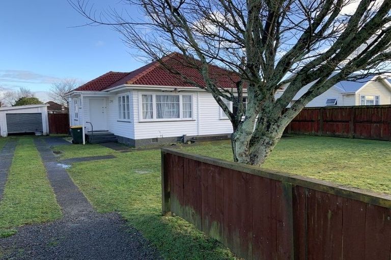 Photo of property in 33 Bowen Street, Levin, 5510