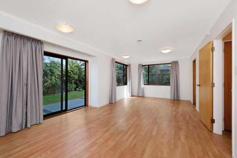 Photo of property in 36a Whites Line West, Woburn, Lower Hutt, 5010