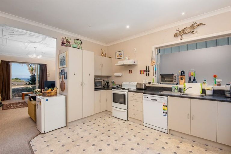 Photo of property in 1070 Brighton Road, Brighton, Dunedin, 9035